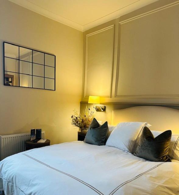 The Lansdowne Kenmare Hotell Eksteriør bilde